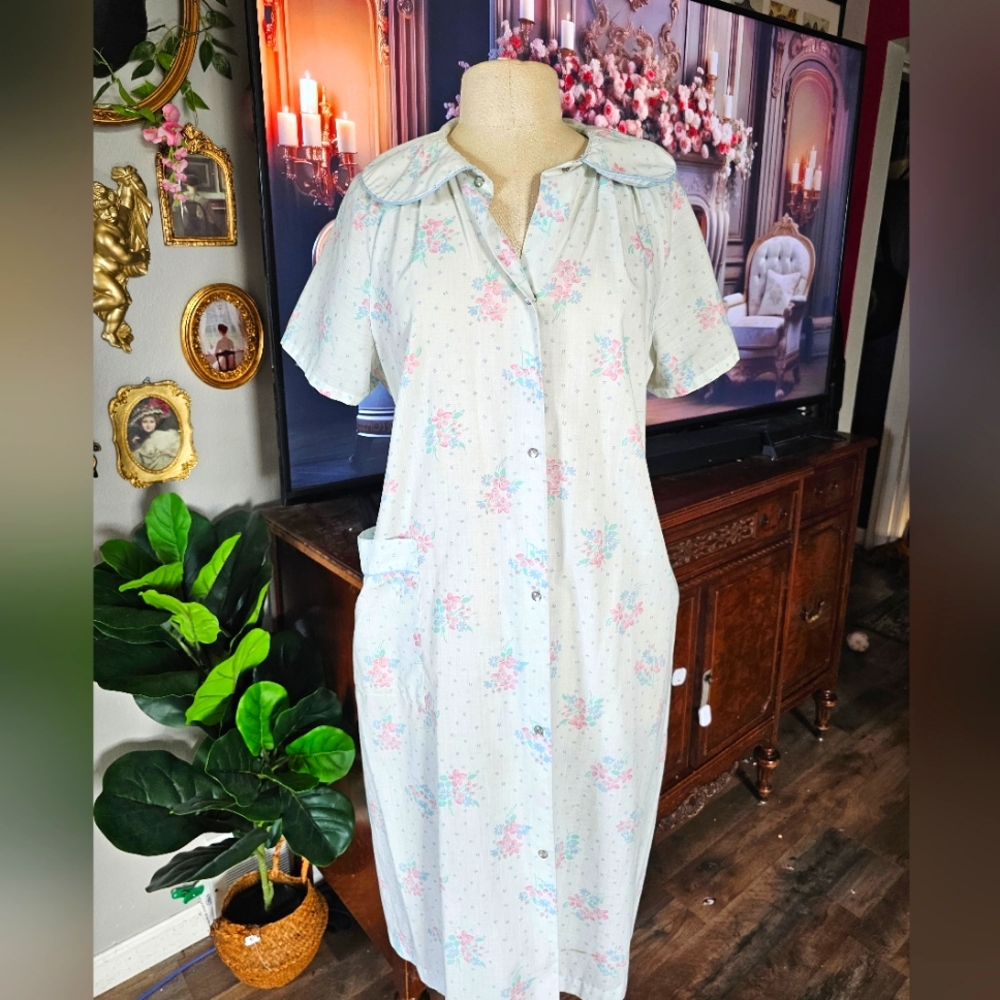 Vintage house coat